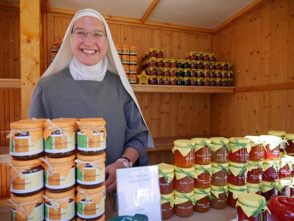 Klostergelände öffnet einen Markt mit Seele