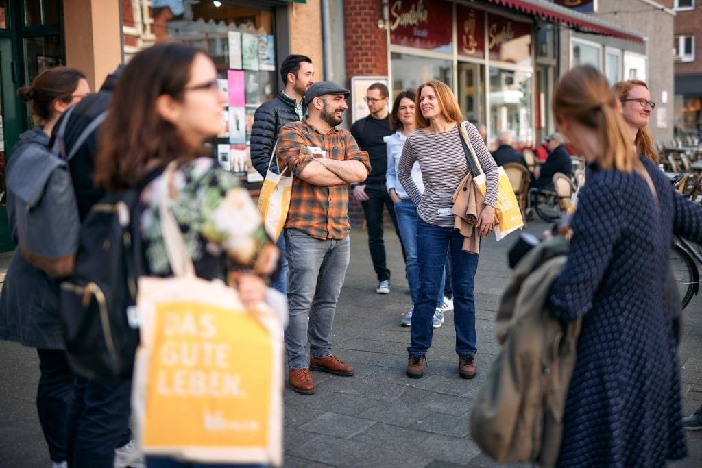 Kennenlernen bei einem kulinarischen Rundgang