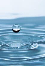 Wassertropfen - Bild von rony michaud auf Pixabay