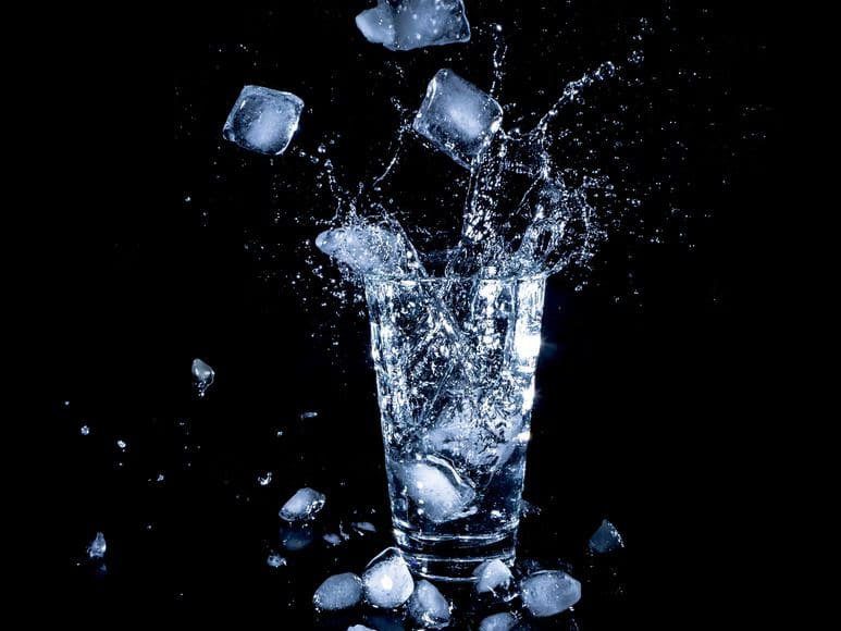 Wasser trinken hilft beim Abnehmen