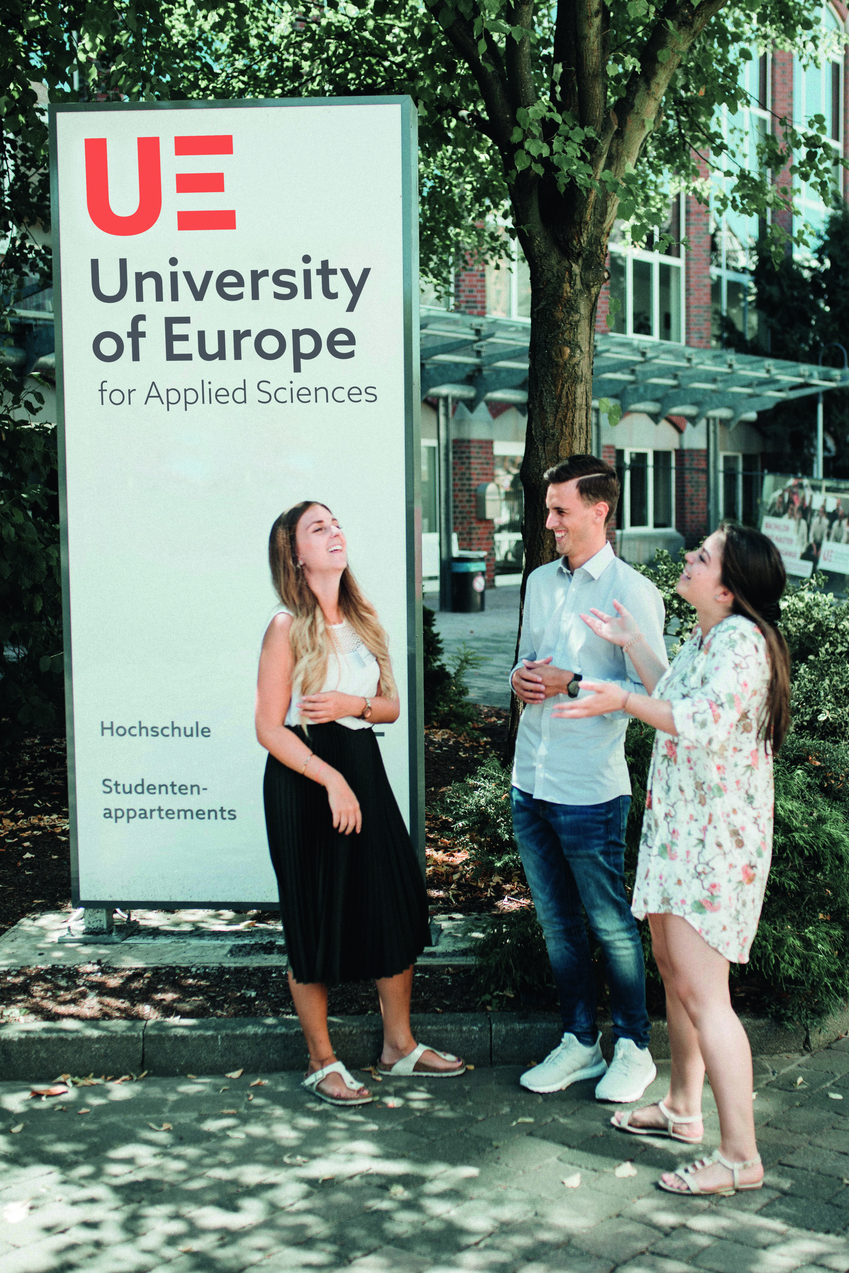 Die Iserlohner Young Roosters und die University of Europe for Applied Sciences (UE) kooperieren künftig - Foto UE