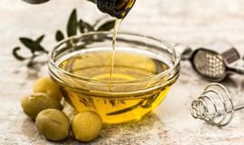 Hochwertiges Olivenöl für den Kauf erkennen