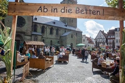 Beliebt auf dem Bördebauernmarkt in Soest ist das Betten-Cafe. Foto - Wirtschaft & Marketing Soest GmbH