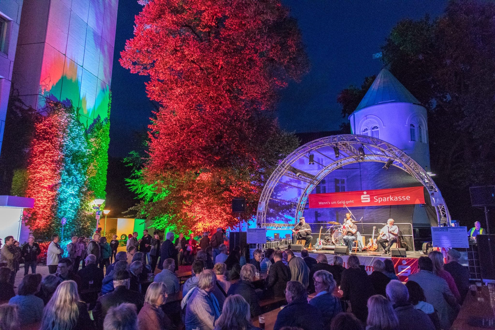 Die Hellweg-Stadt Unna feiert ihr 40. Stadtfest am Samstag, 1. September, mit Erbsensuppe, frisch Gezapftem und viel Live-Musik. Foto - Christian Schütt 