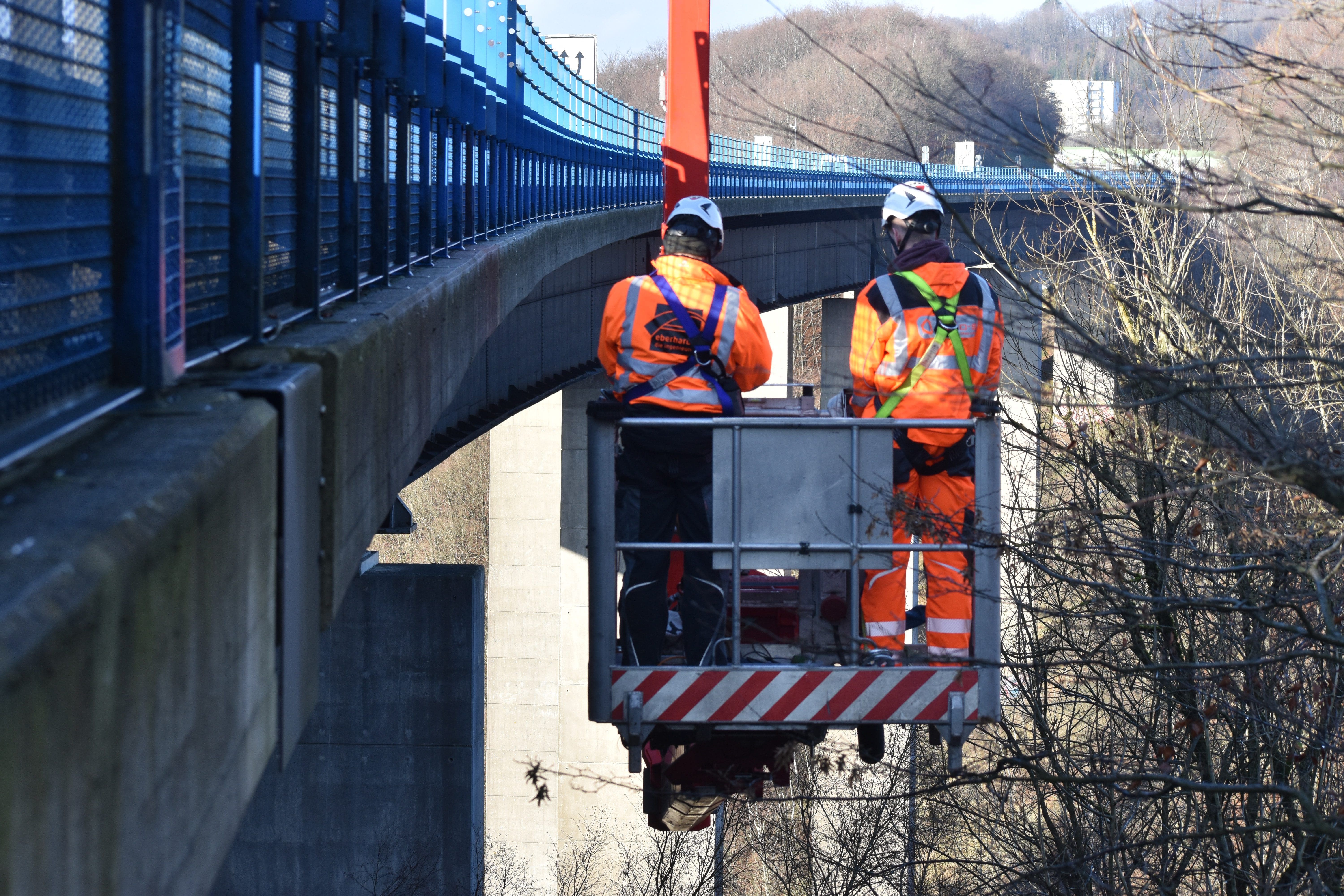 Bautechnische Kontrolle an der A45-Rahmedetalbrücke. Im Dezember 2021 wurden Schäden festgestellt, die eine Sperrung des Brückenbauwerkes zur Folge hatten - Foto Autobahn Westfalen
