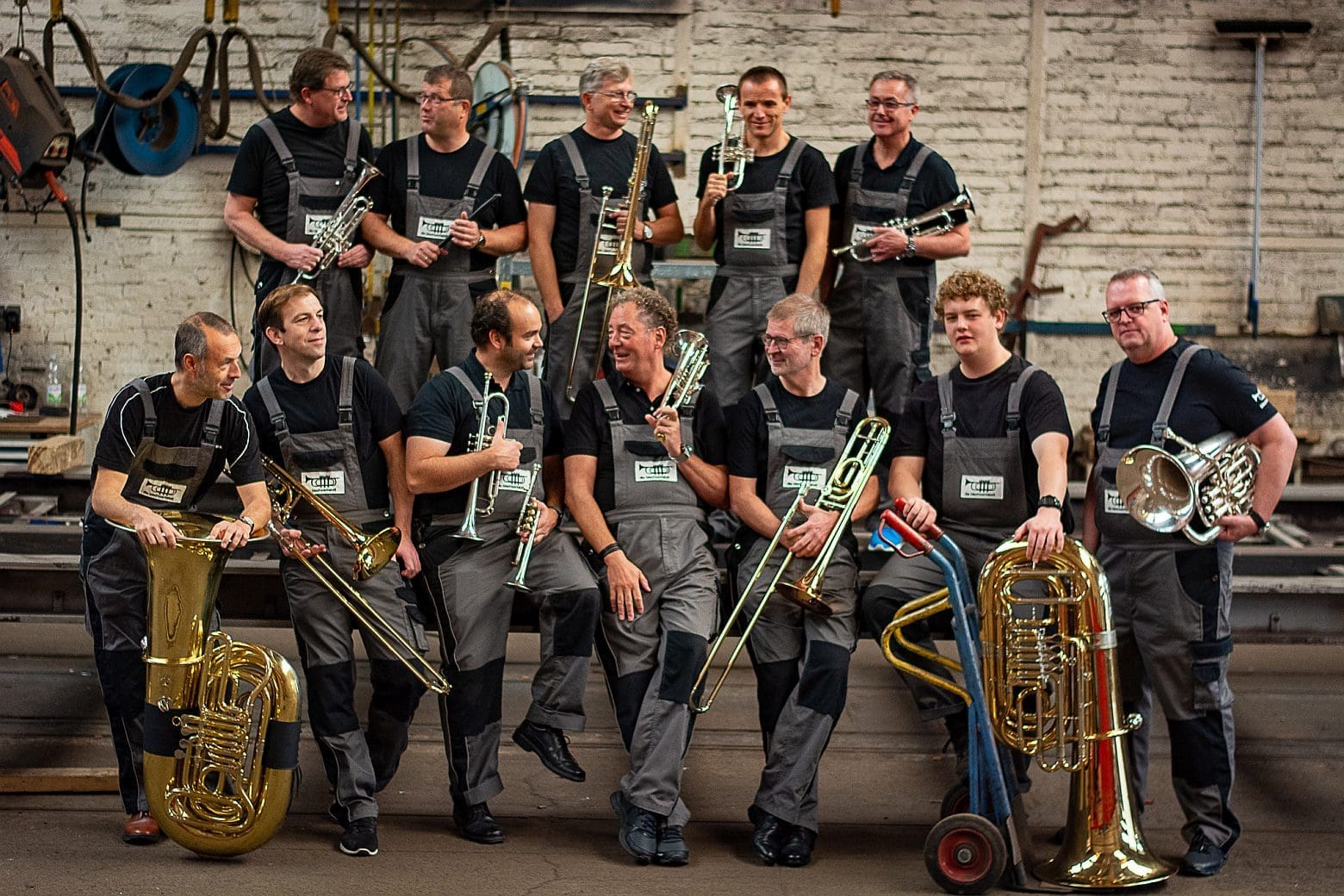 Die Männer aus der Blechwerkstatt als eines von zehn renommierten Blas-Ensembles aller Couleur zeigen, was als Blechblasinstrumenten alles durchgehen kann. Foto - Blechwerkstatt.