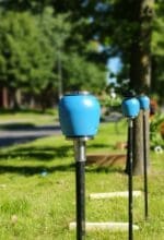 Bodenfeuchte-Sensoren, die den Wasserbedarf von Jung- und Laubbäumen digital bestimmen. Die ersten Sensoren in Bochum haben ihren Betrieb aufgenommen - Foto Stadt Bochum