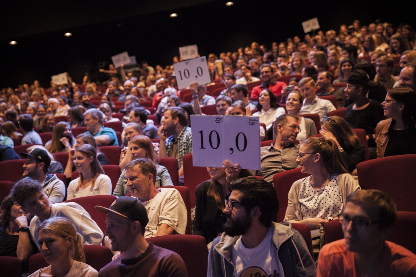 Nach zwei erfolgreichen Veranstaltungen 2018 sowie 2019 und der Corona-Zwangspause geht es am Sonntag, 23. Oktober 2022, um 19 Uhr für den „Attendorner Poetry Slam“ in die dritte Runde - Foto Anna-Lisa Konrad