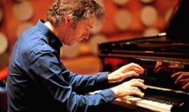 Der Pianist Bernd Glemser wird am 26. November mit Werken von Chopin und Skrjabin in Geseke Station machen. Foto - Konzertagentur Esslinger