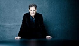 Oliver Schnyder ist Gastpianist bei den Dortmunder Philharmonikern und spielt im Konzerthaus am 17. und 18. Januar. Foto - Marco Borggreve