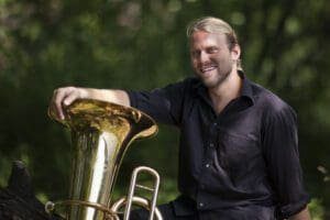 Tubaspieler Andreas Martin Hofmeir gastiert im Sommer mit seiner Band auf der Freilichtbühne Herdringen - Foto Philippe Gerlach