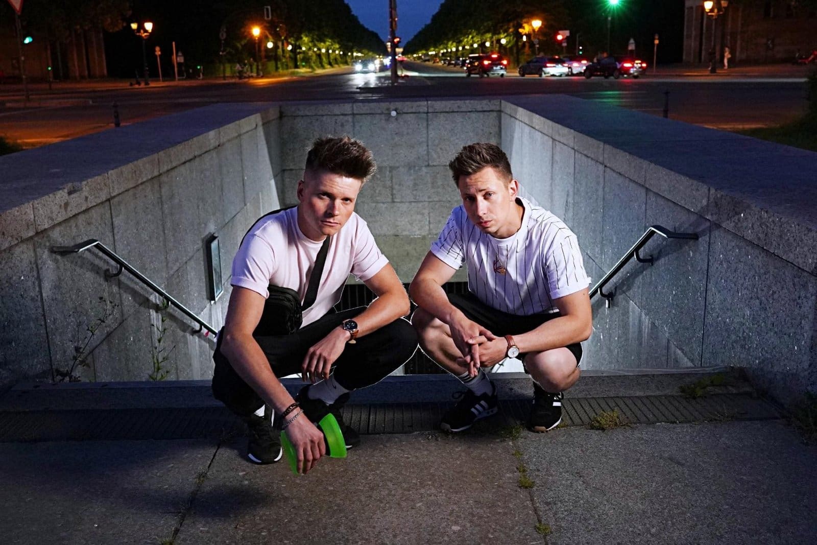Als TikTok-Stars haben die Comedians und Artisten Benno Jacob und Maximilian Fröhlich mehr als 80.000 Follower und ihre Videos erreichen regelmäßig mehrere Millionen Views. Auch bei Instagram haben sie knapp 15.000 Follower - Foto diabolo