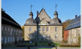 Das Wasserschloss Neuenhof in Lüdenscheid zählt zu den geschichtsträchtigsten Orten des Märkischen Kreises - Foto Rolf Rutzen