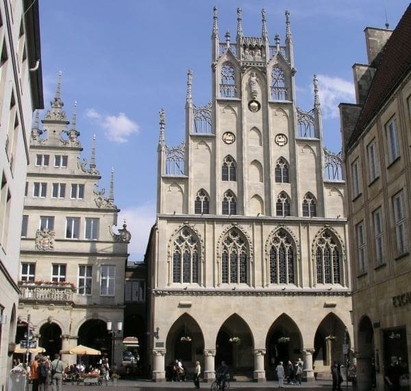 Den Friedensboten folgend durchs Land wandern