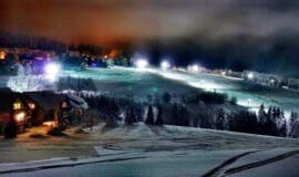 Zum Flutlicht-Skifahren lädt am Silvesterabend das Skidorf Neuastenberg ein - Foto Postwiese Liftgesellschaft
