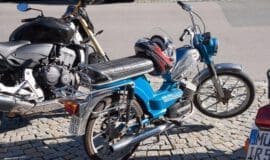 moped-450699_1280(1)